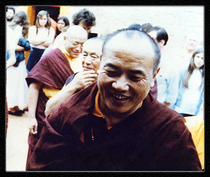 Première cérémonie de la Coiffe Noire à Dhagpo Kagyu Ling