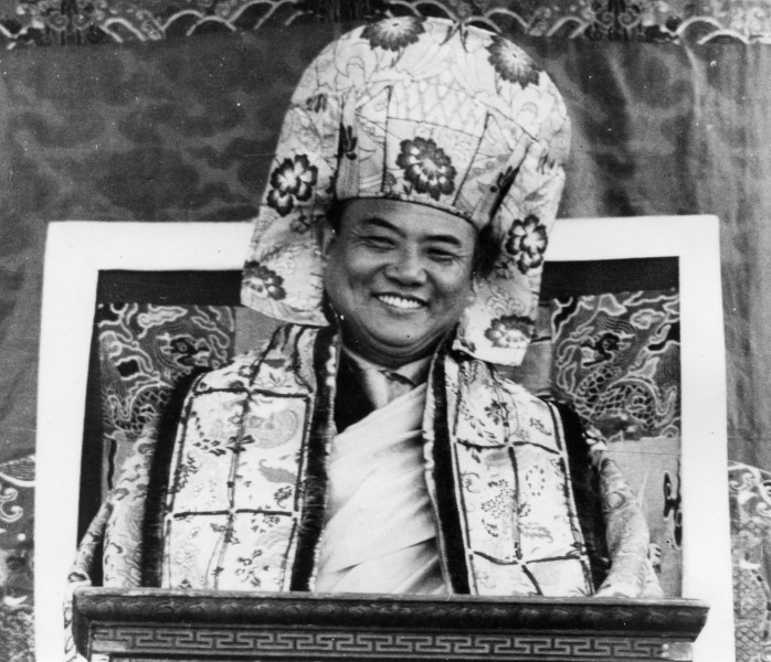 Première cérémonie de la Coiffe Noire à Dhagpo Kagyu Ling