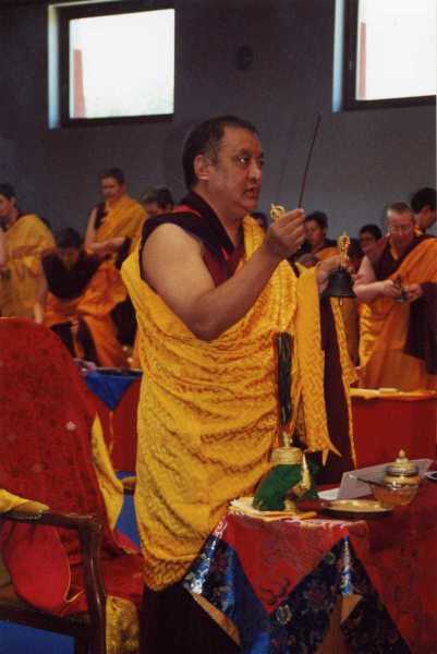 21 juillet 2001, le bouddha du grand temple de Kundreul Ling : de la création à la consécration