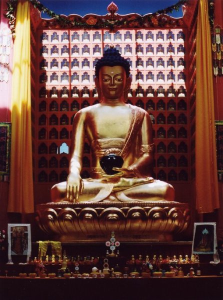 21 juillet 2001, le bouddha du grand temple de Kundreul Ling : de la création à la consécration