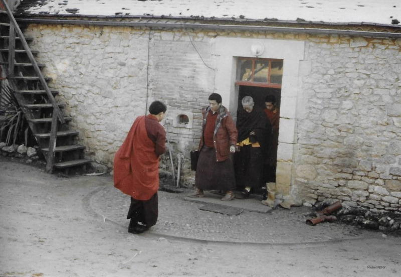11_1983_13-fev_Venerable-Kalou-Rimpotche_arrivee_dkl_-Michel-REMY2