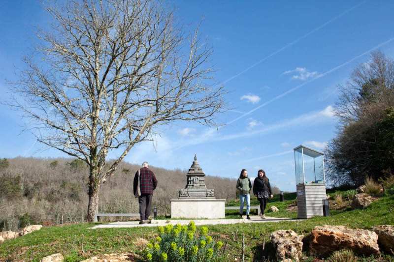Retour en images sur la dernière retraite d’étude et méditation guidée par lama Jigmé Rinpoché, à Dhagpo Kagyu Ling