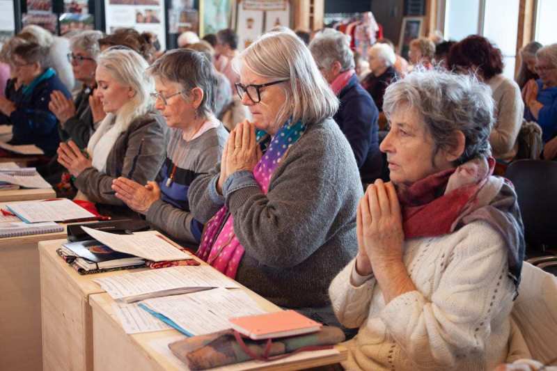 Retour en images sur la dernière retraite d’étude et méditation guidée par lama Jigmé Rinpoché, à Dhagpo Kagyu Ling