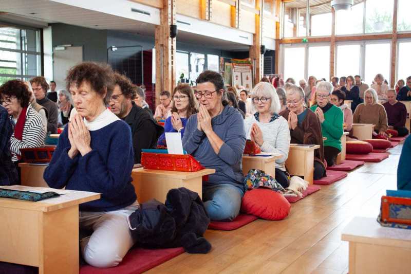 Retour en images sur la dernière retraite d’étude et méditation guidée par lama Jigmé Rinpoché, à Dhagpo Kagyu Ling