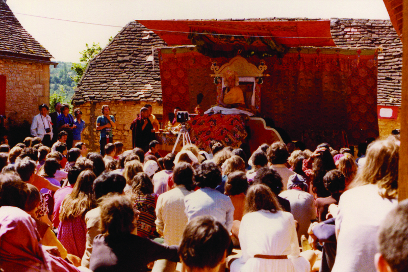 Première cérémonie de la Coiffe Noire à Dhagpo Kagyu Ling