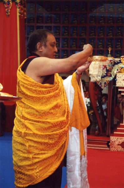 21 juillet 2001, le bouddha du grand temple de Kundreul Ling : de la création à la consécration