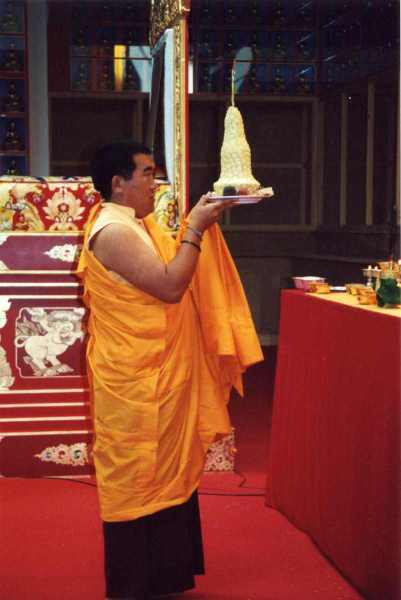 21 juillet 2001, le bouddha du grand temple de Kundreul Ling : de la création à la consécration