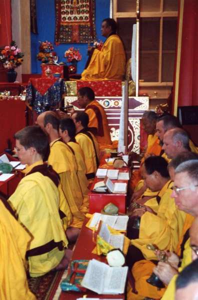 21 juillet 2001, le bouddha du grand temple de Kundreul Ling : de la création à la consécration