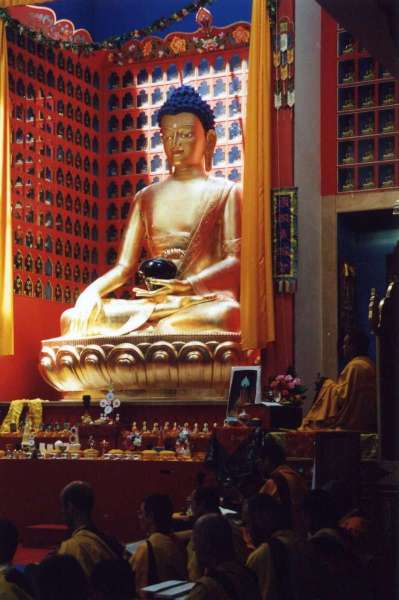 21 juillet 2001, le bouddha du grand temple de Kundreul Ling : de la création à la consécration