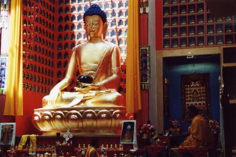 21 juillet 2001, le bouddha du grand temple de Kundreul Ling : de la création à la consécration