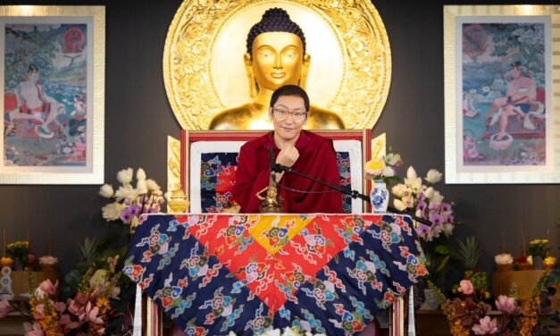 Son Éminence Trungram Gyatrul Rinpoche : « L’éveil est l’essence même de l’esprit »