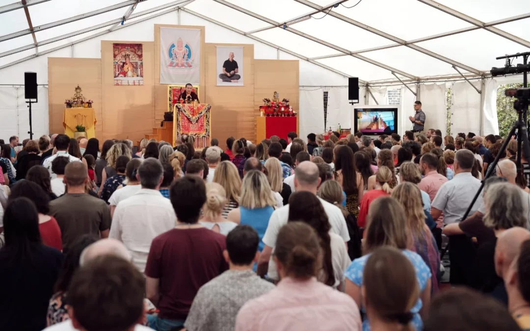 Karmapa partage le Dharma et transmet une initiation à l’Institut Beaufoy, à Londres