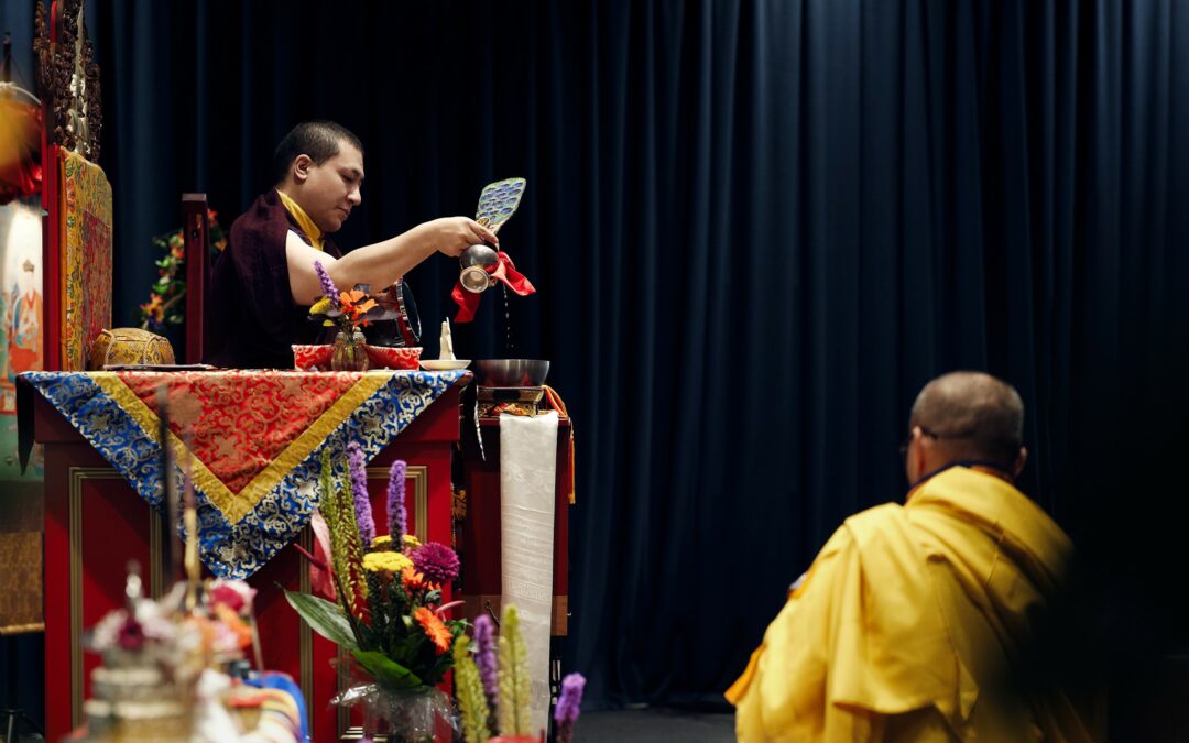 Karmapa partage le Dharma et donne des initiations à Harrogate et Manchester