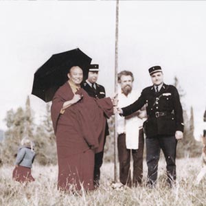 21 janvier 1975 : le XVIᵉ Gyalwa Karmapa fait halte en Dordogne