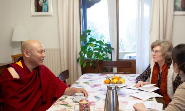 <b>Encuentro con <i>khempo</i> Samdrup:</b><span class="subtitleprog"> «El objetivo de la enseñanza es que las personas puedan transformar su mente» </span>