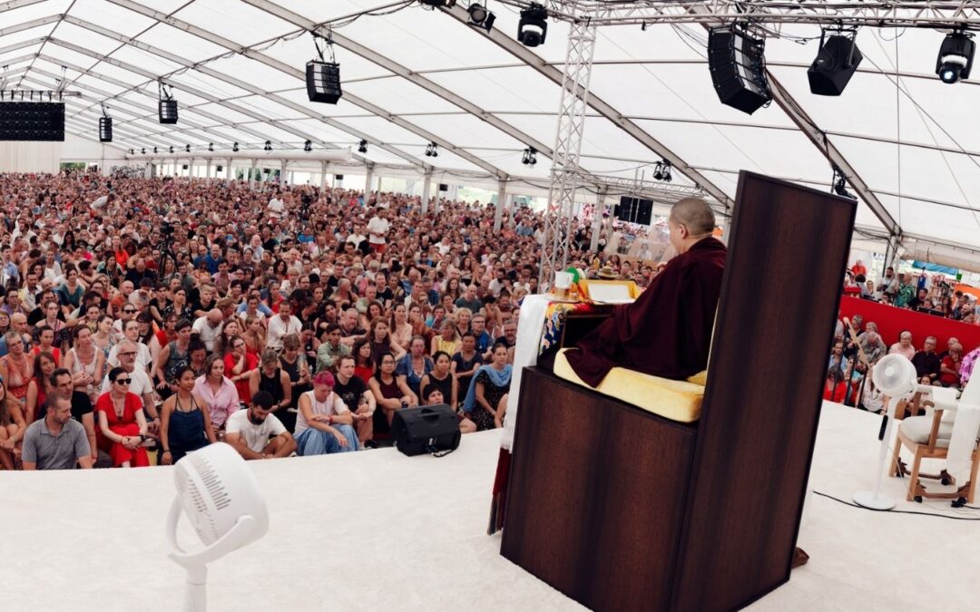 Karmapa se rend à Europe Center pour le stage international d’été